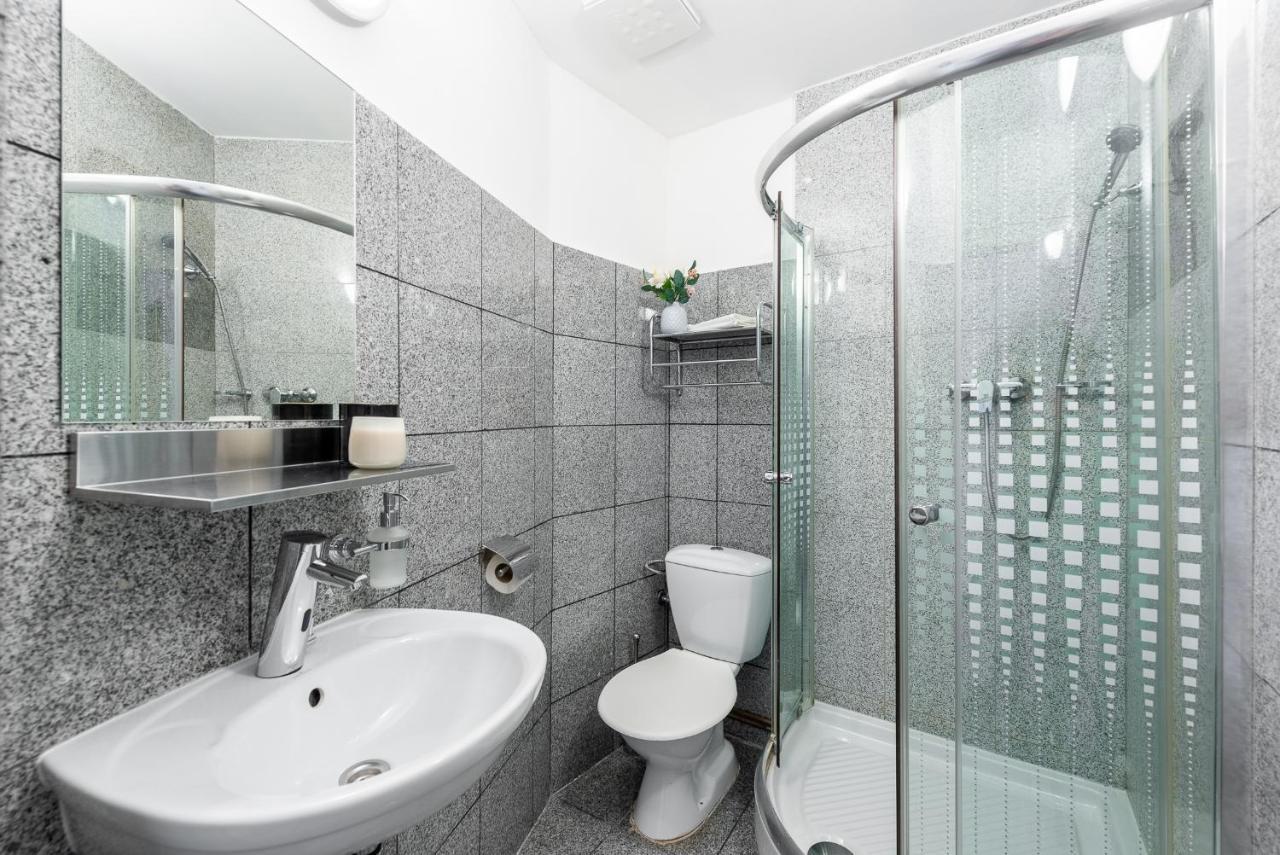 Bright Downtown Studio Prague Luaran gambar