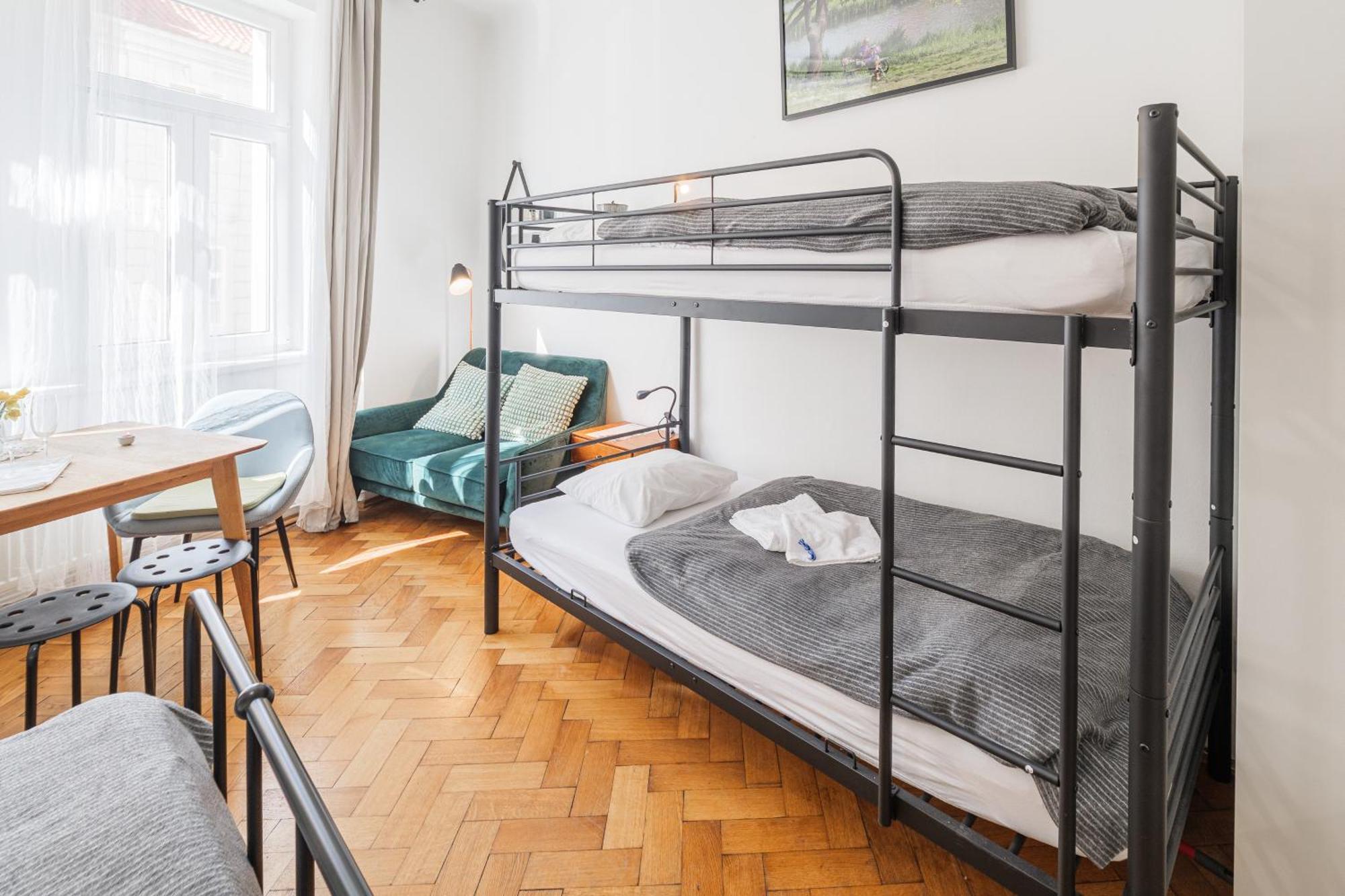 Bright Downtown Studio Prague Luaran gambar